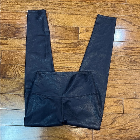 Aerie Offline Leggings Shiny/sleek Medium - Picture 2 of 3
